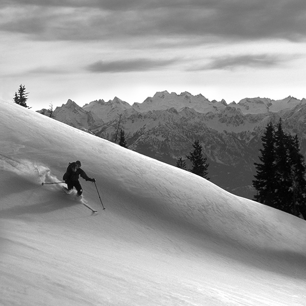 Skiing near Maple Pass